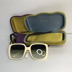 Gucci | Accessories | Original Oversized Square Gucci  display picture 2